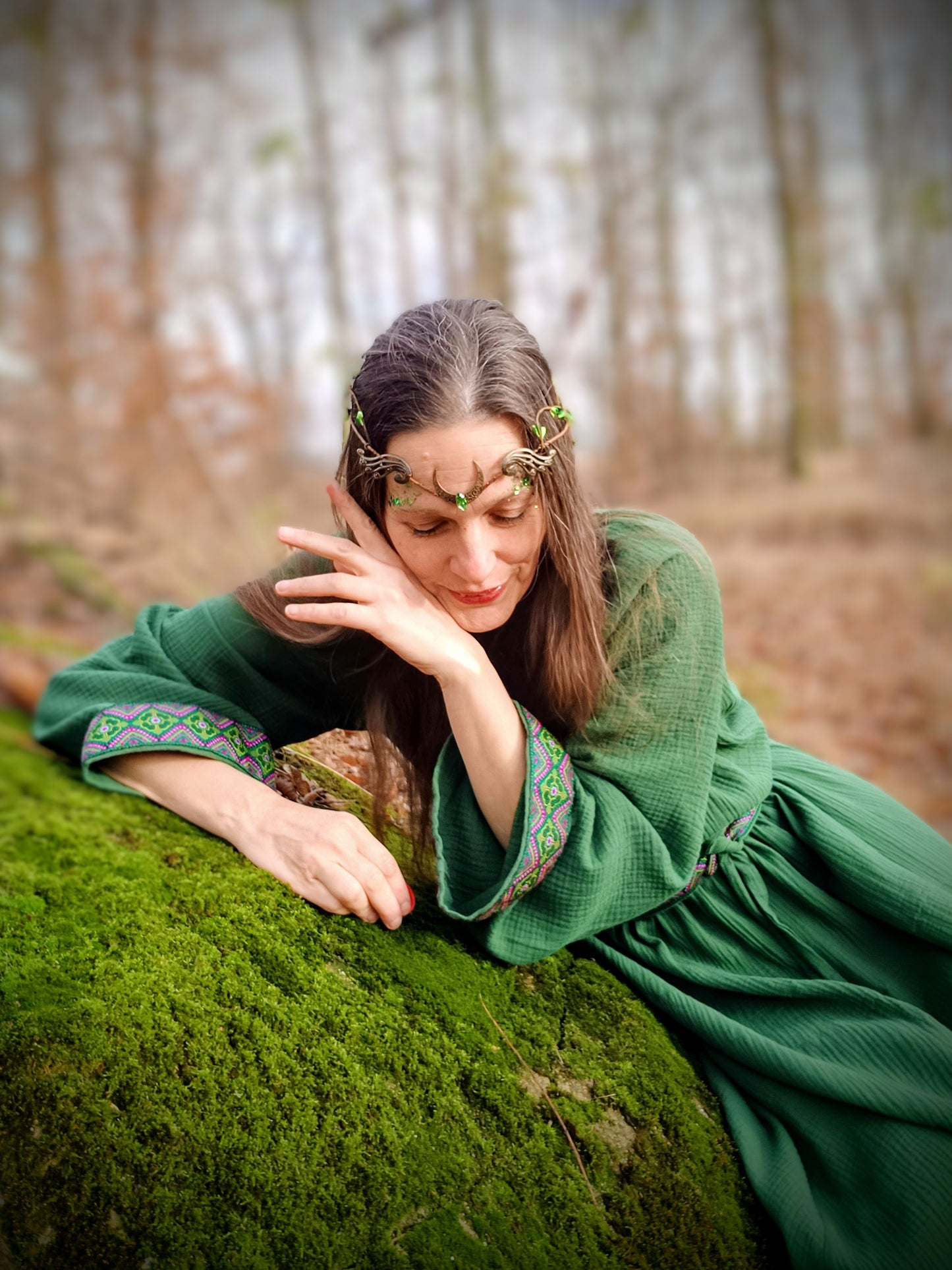 MAGIC GREEN FOREST -S BORDUROU NA RUKÁVECH A S OPASKEM