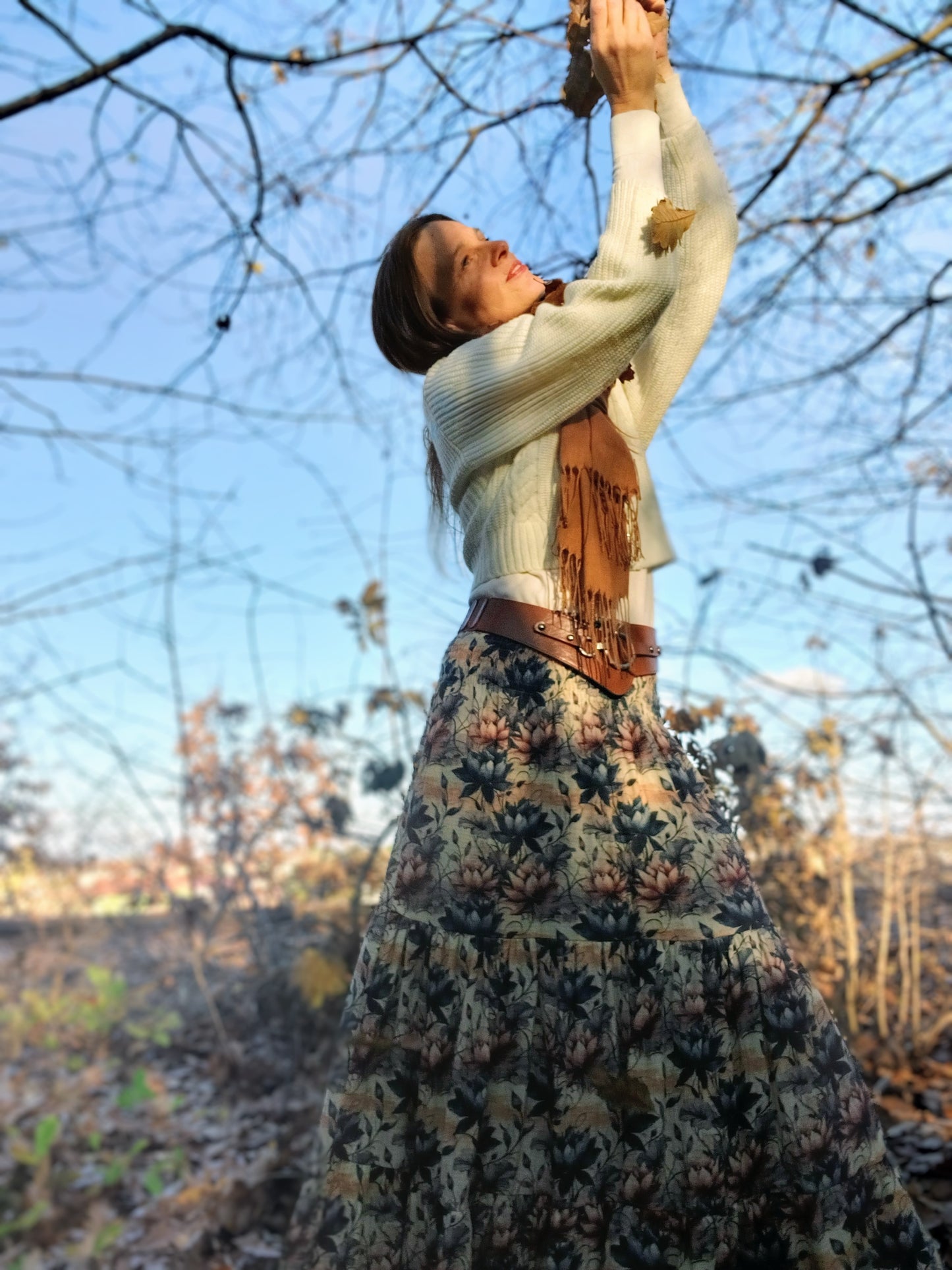 MAXI SUKNĚ MUŠELÍNOVÁ DESIGNOVÁ