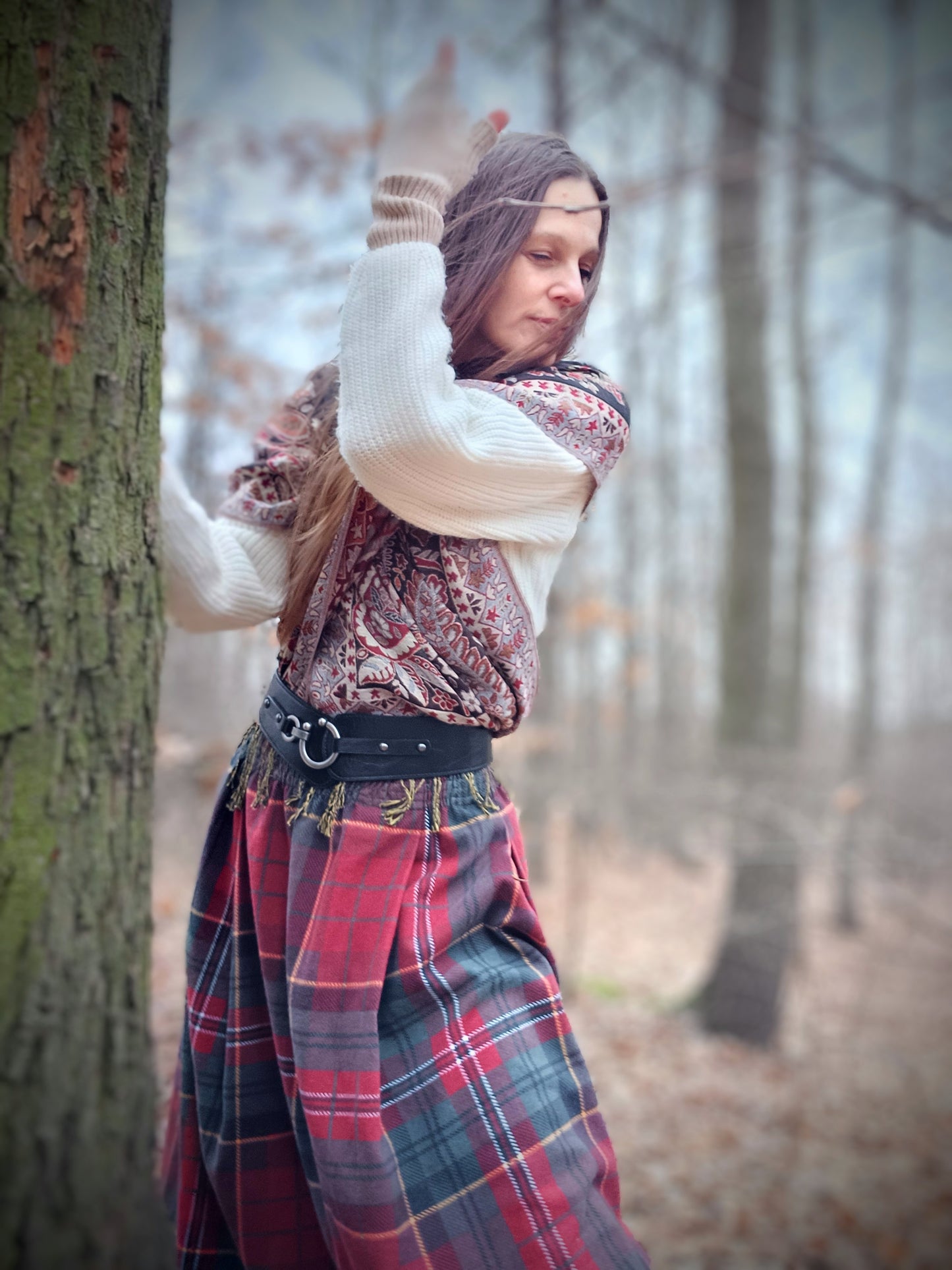 OUTLANDER SUKNĚ ČERVENO ZELENÁ