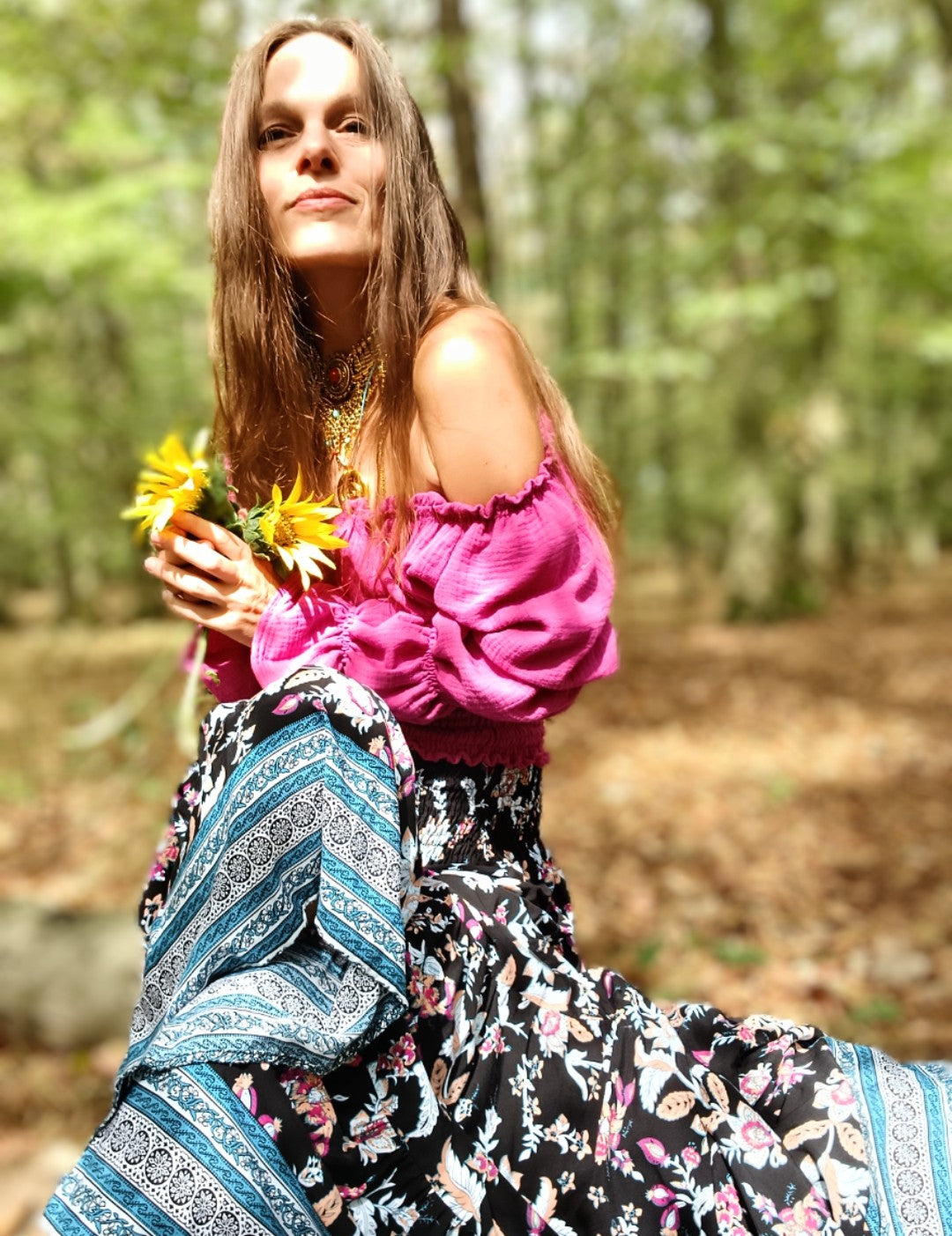 BOHO SUKNĚ KASKADOVITÁ S BORDUROU