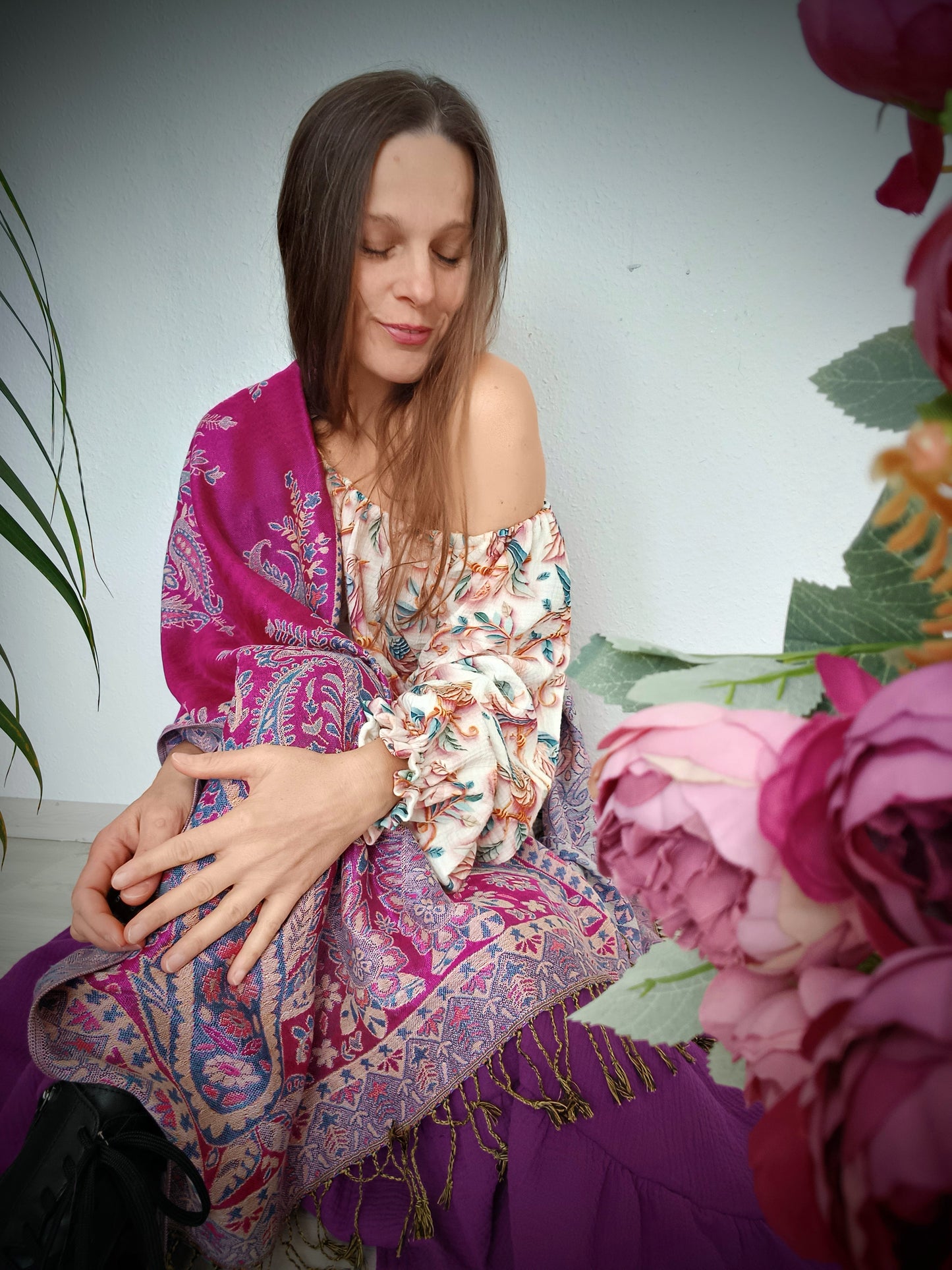 ÚCHVATNÝ PLÉD S PAISLEY VZOREM SYTÁ PINK