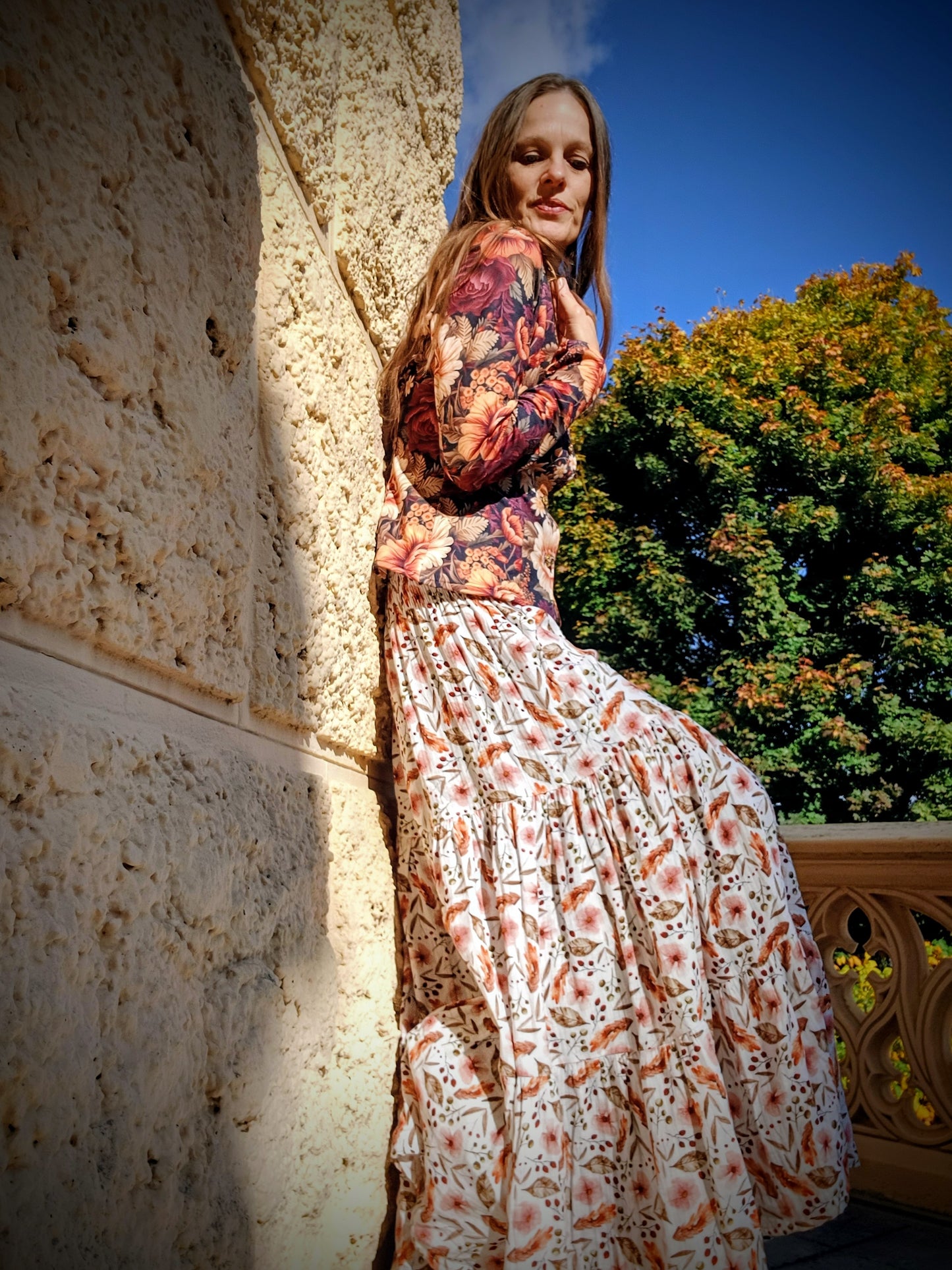 MAXI SUKNĚ KASKÁDOVITÁ BIO MUŠELÍN