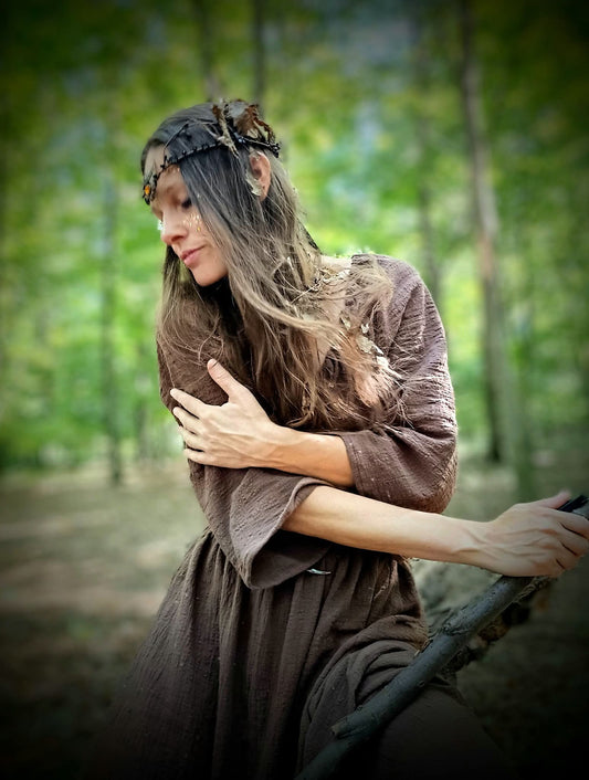 ZEMITÉ ŠATY SÍLA MATKY ZEMĚ