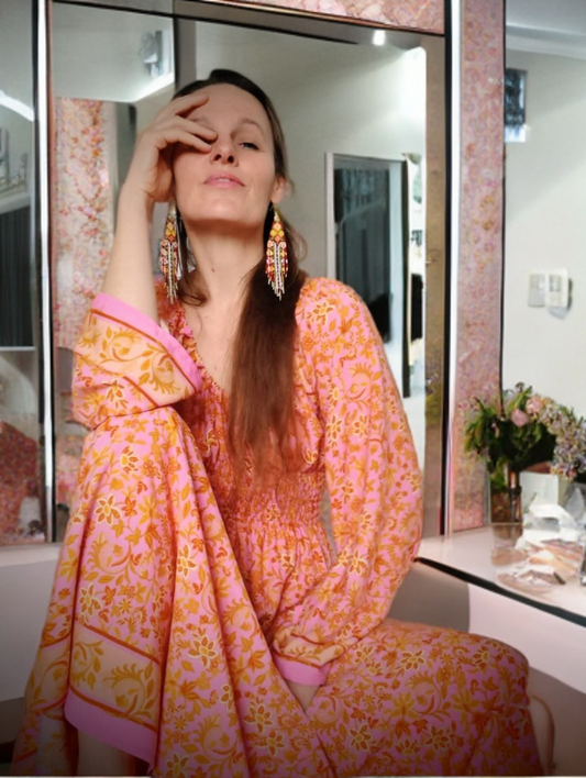 ÚCHVATNÉ BOHO ŠATIČKY SE ZLATAVÝM TISKEM