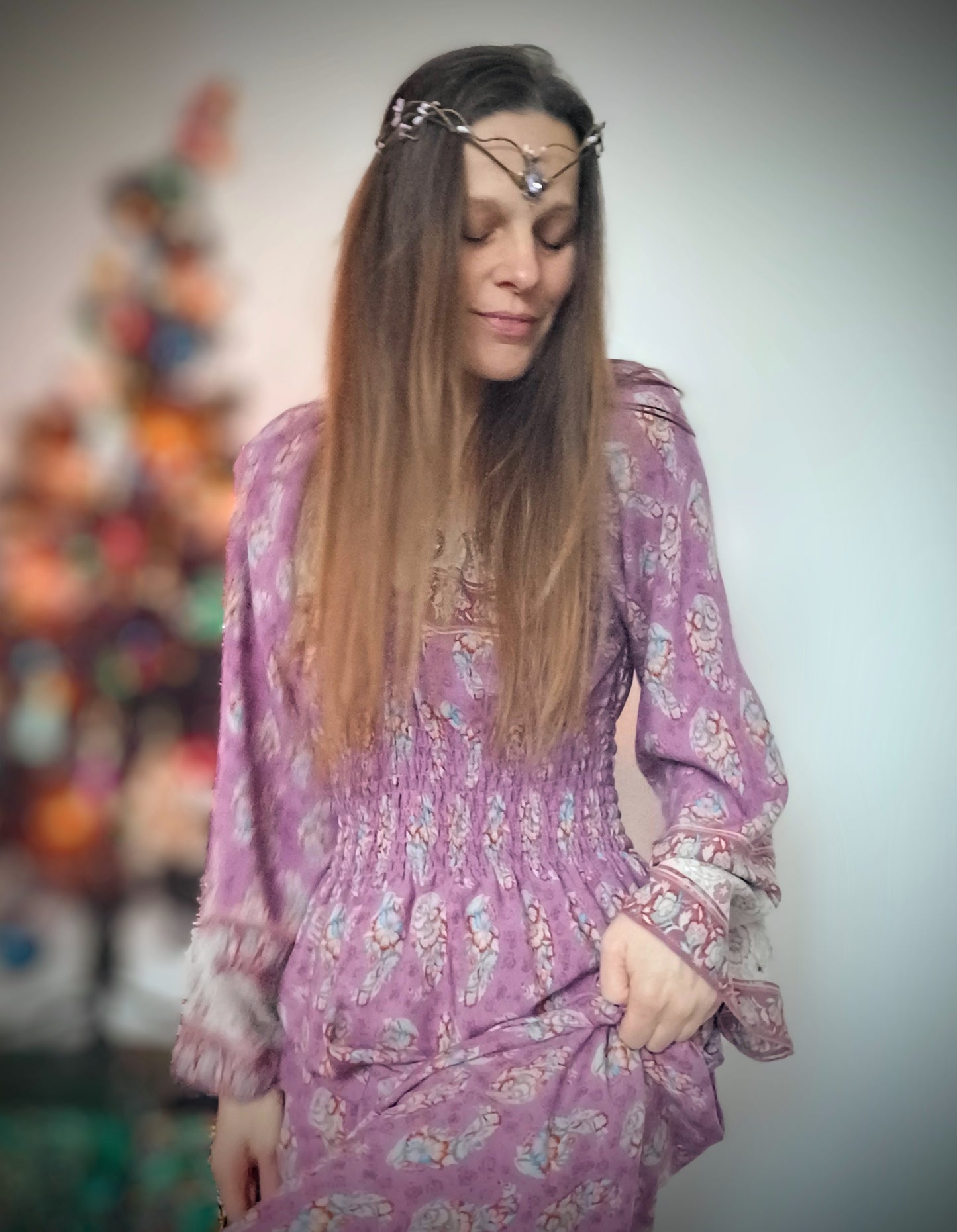 ÚCHVATNÉ BOHO ŠATIČKY S BORDUROU NA RUKÁVECH A V DÉLCE