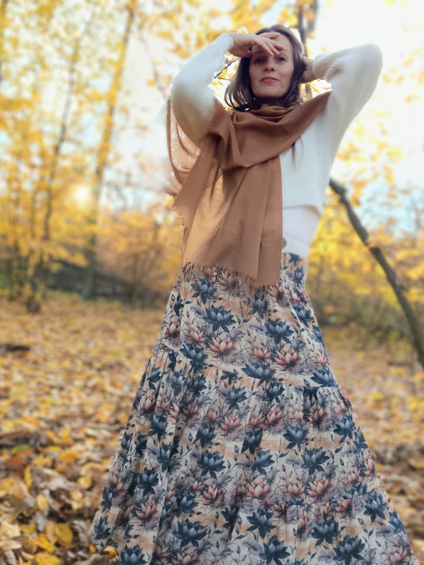 MAXI SUKNĚ MUŠELÍNOVÁ DESIGNOVÁ