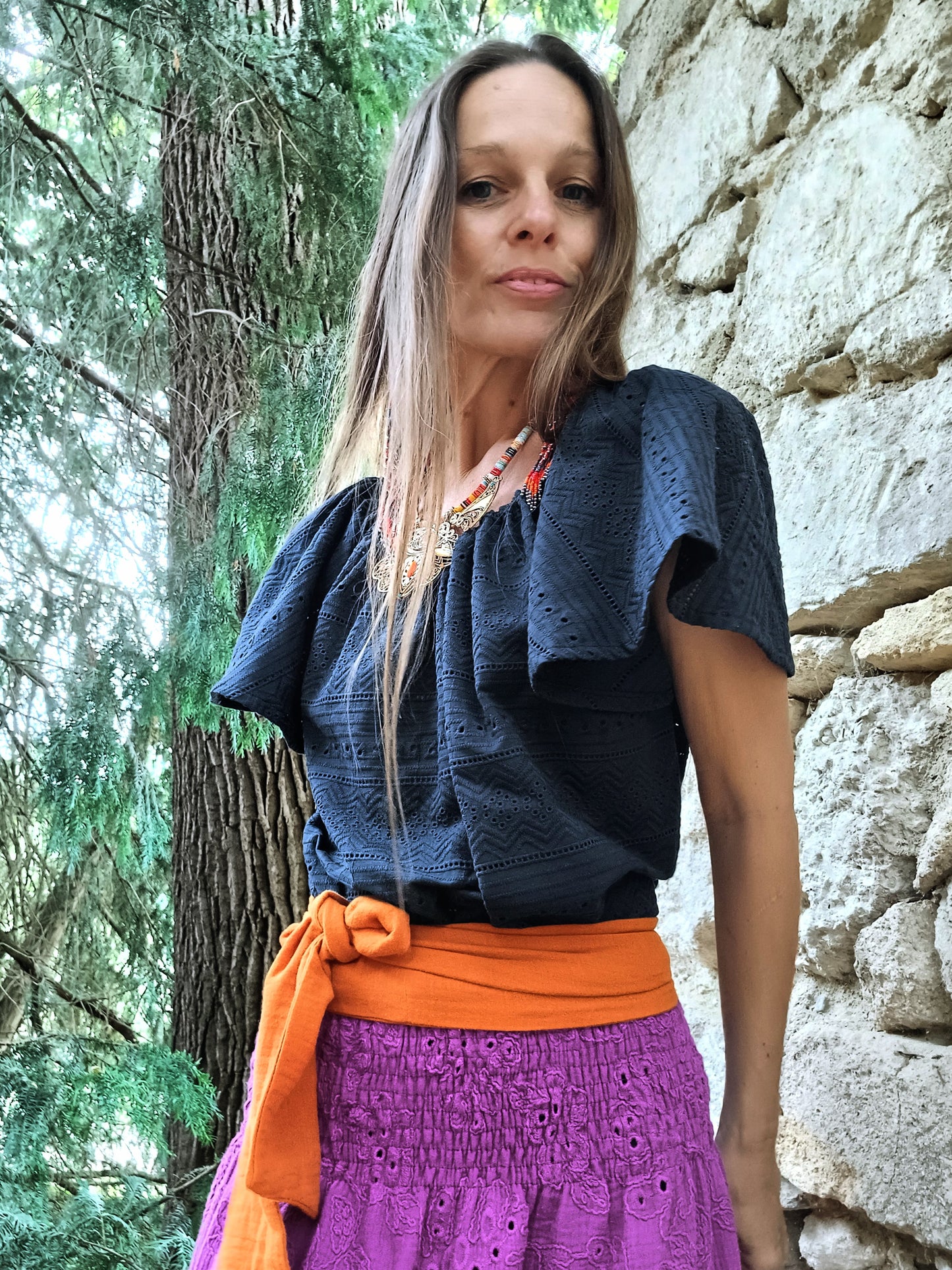 HALENKA MADEIRA TMAVŠÍ  MODRÁ S ROZEVLÁTÝM RUKÁVEM