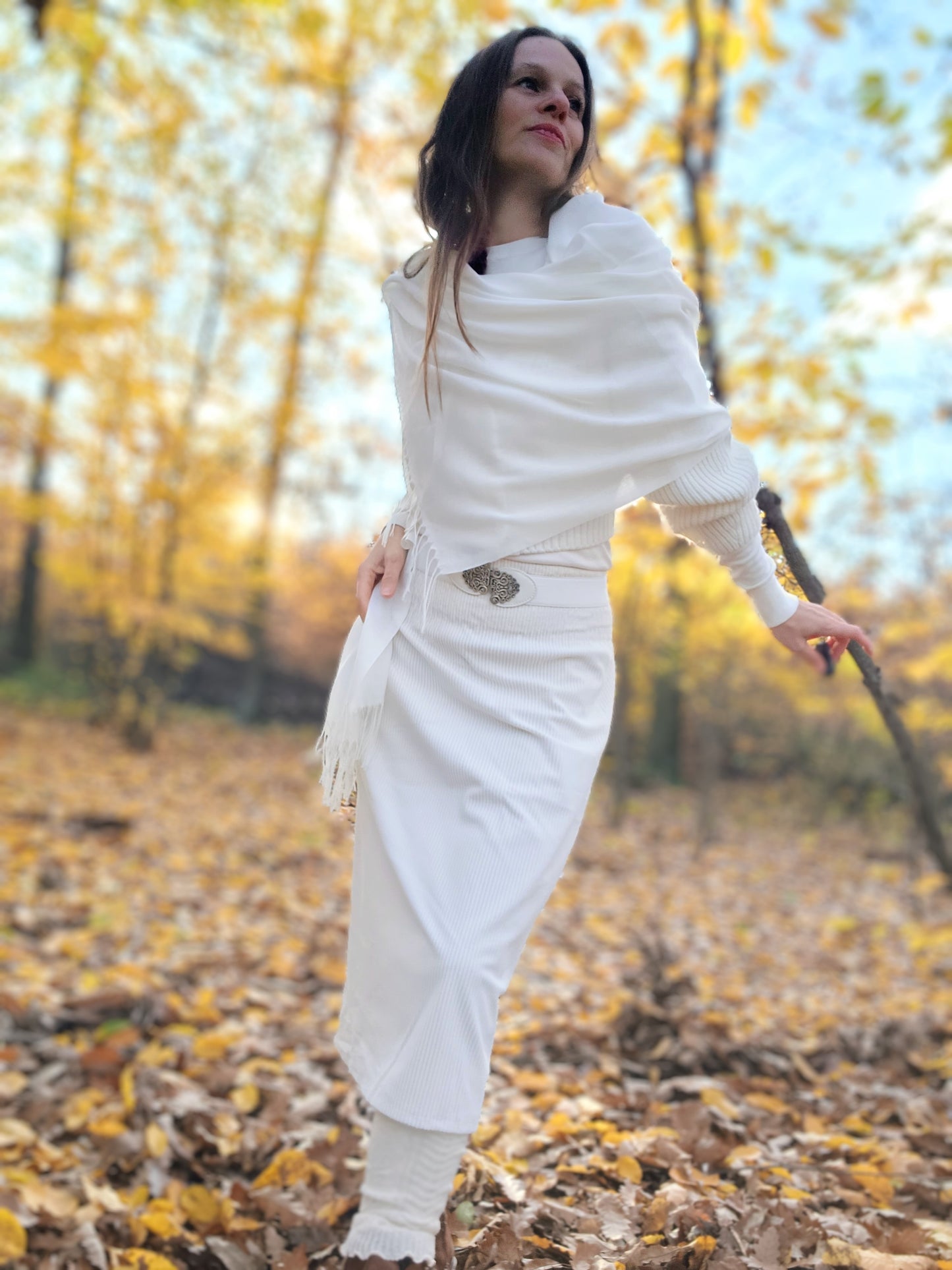 MANŠESTROVÁ SUKNĚ BARVA SMETANOVÁ