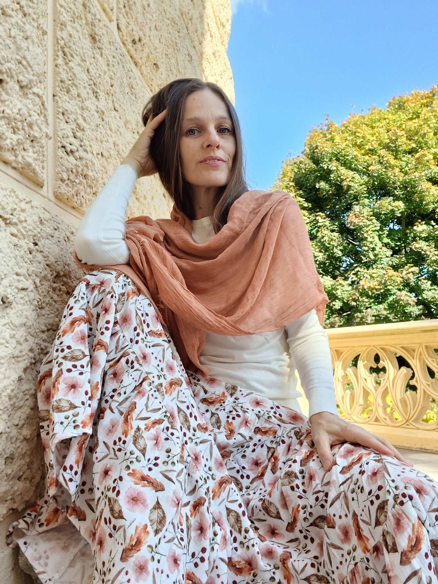 MAXI SUKNĚ KASKÁDOVITÁ BIO MUŠELÍN