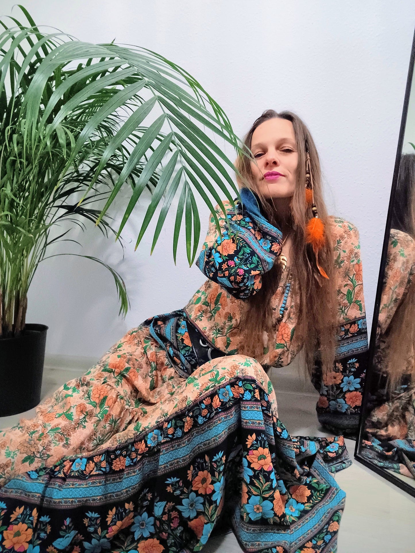 EXLUSÍVNÍ BOHO SUKNĚ S BORDUROU VISKOZA/SATÉN