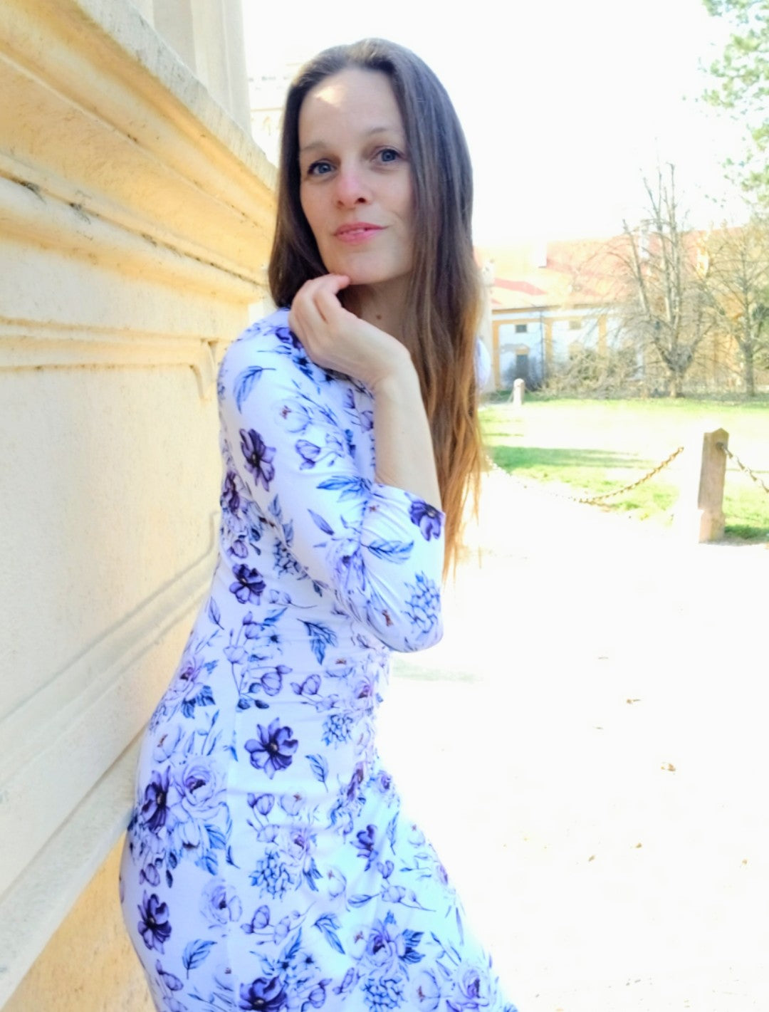 ÚVHVATNÉ ÚPLETOVÉ SEXY ŠATY