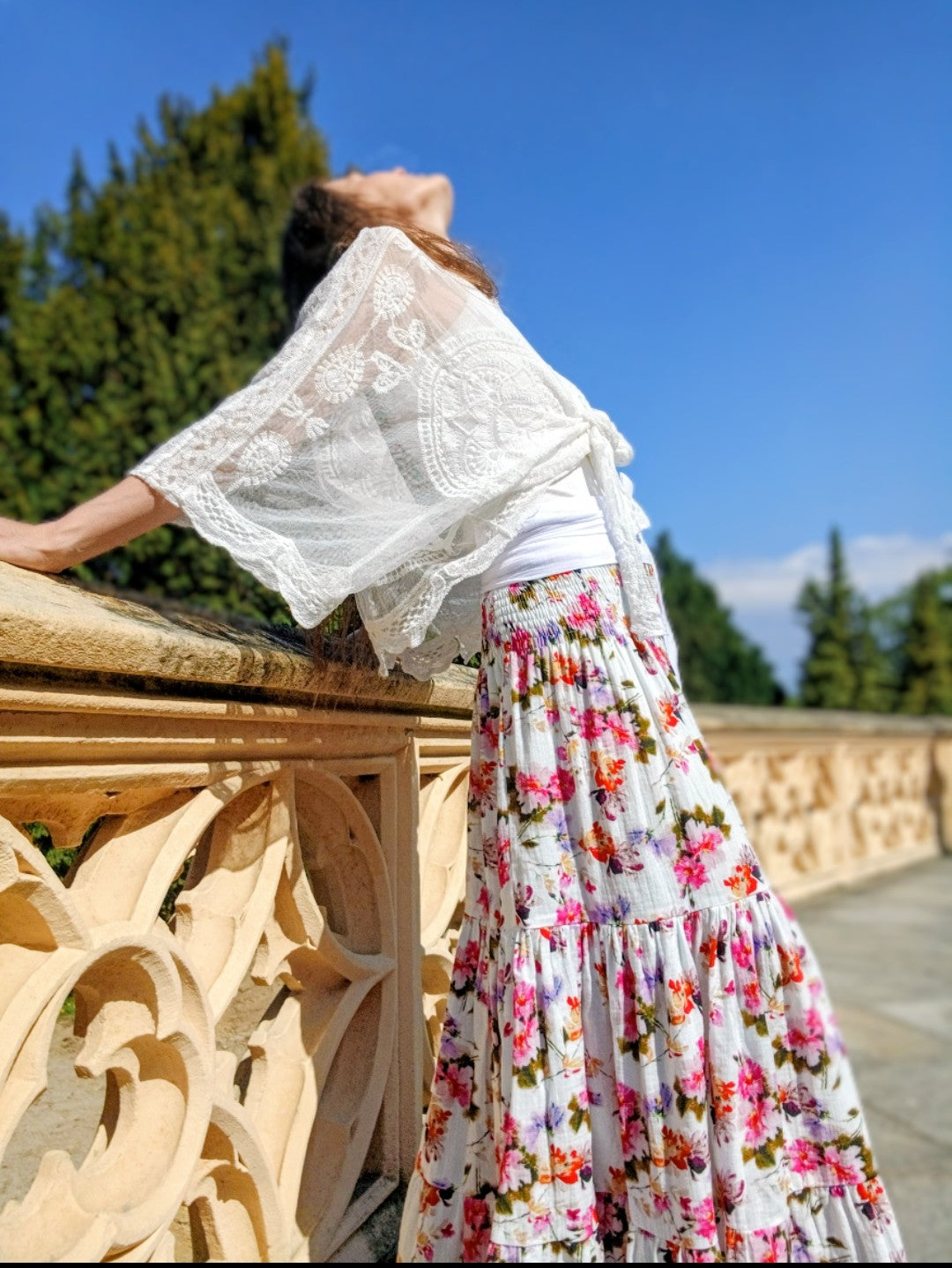 ÚCHVATNÁ MAXI SUKNĚ KVĚTY -BIO MUŠELÍN