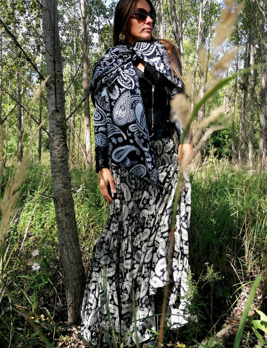 PAISLEY ČERNO BÍLÁ