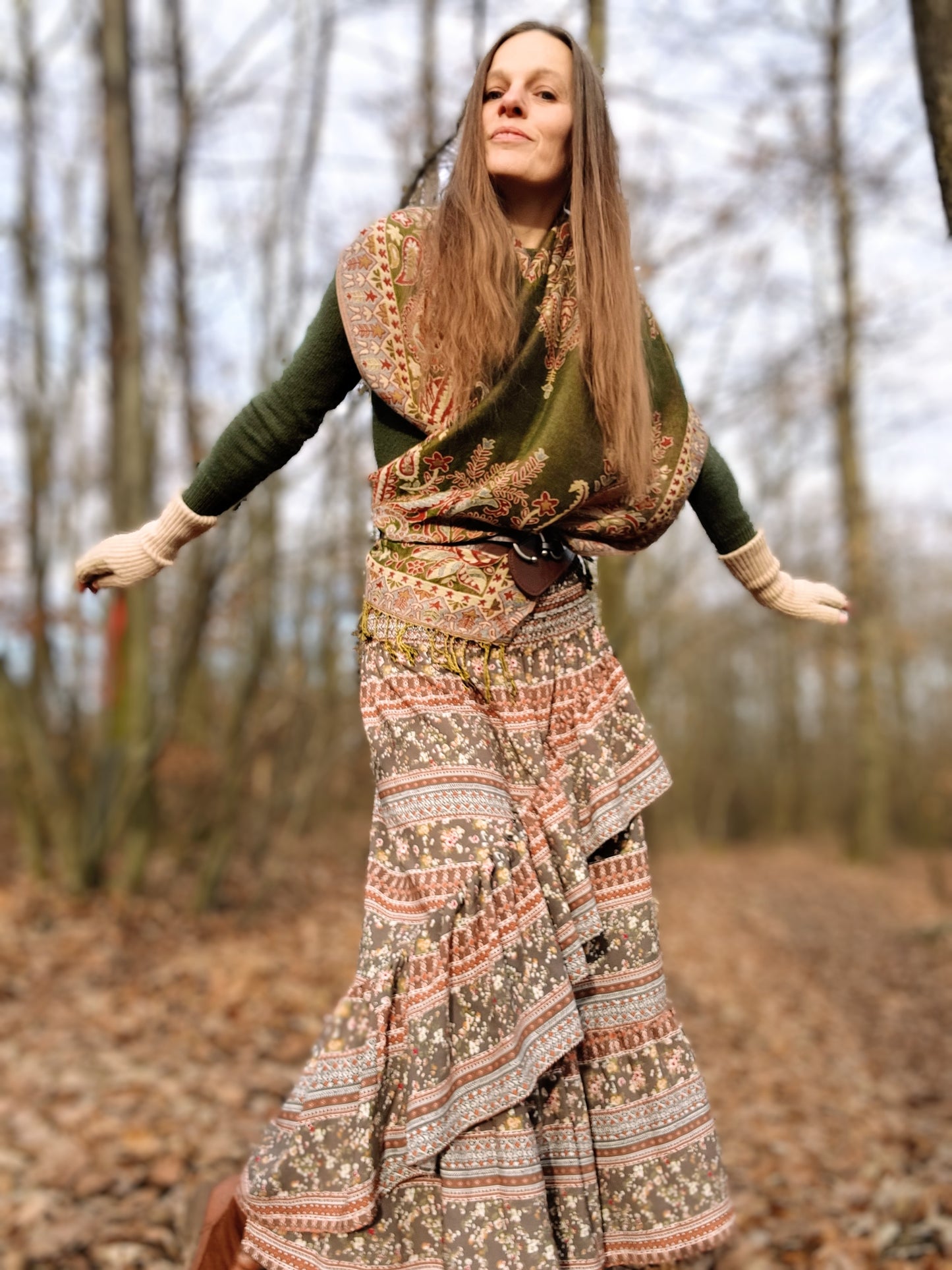 ASYMETRIC NÁDHERNÁ ZEMITÁ