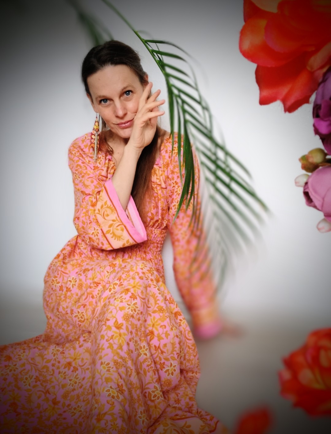 ÚCHVATNÉ BOHO ŠATIČKY SE ZLATAVÝM TISKEM