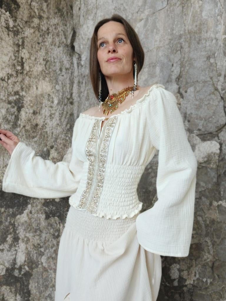TOPÍK/HALENKA V BOHO STYLU SMETANOVÁ
