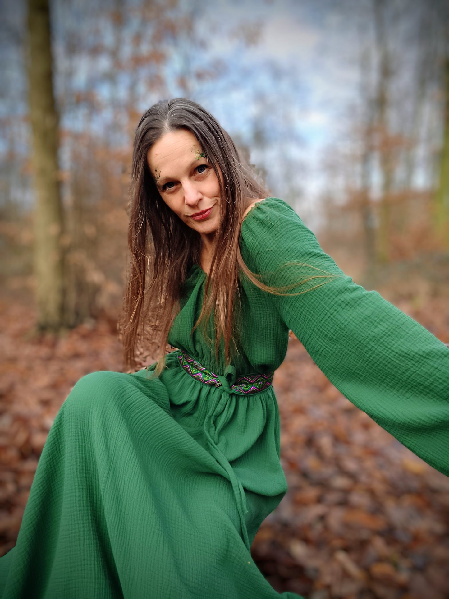 MAGIC GREEN FOREST -S BORDUROU NA RUKÁVECH A S OPASKEM