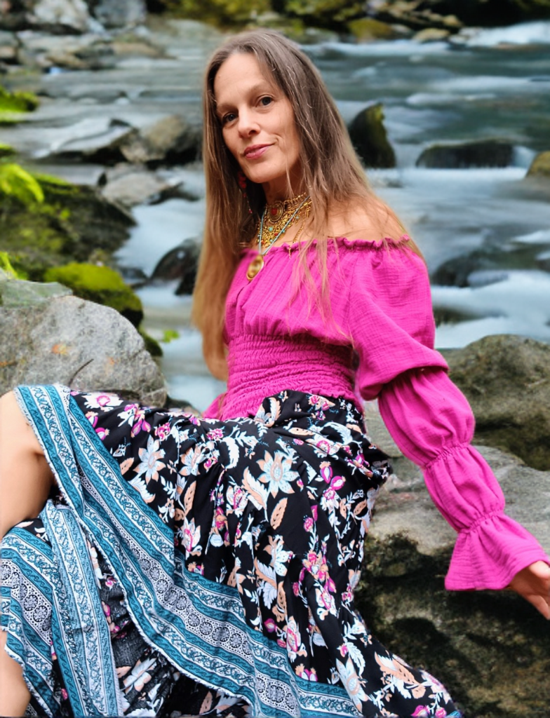 BOHO SUKNĚ KASKADOVITÁ S BORDUROU