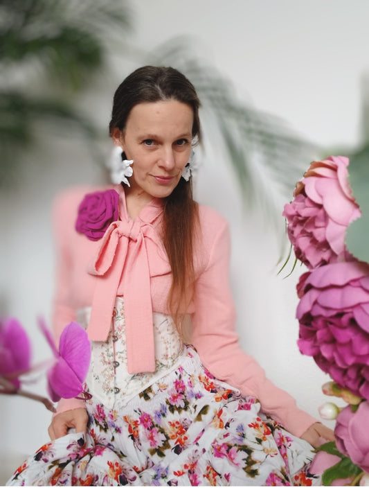 NOBLESNÍ HALENKA S VÁZANKOU