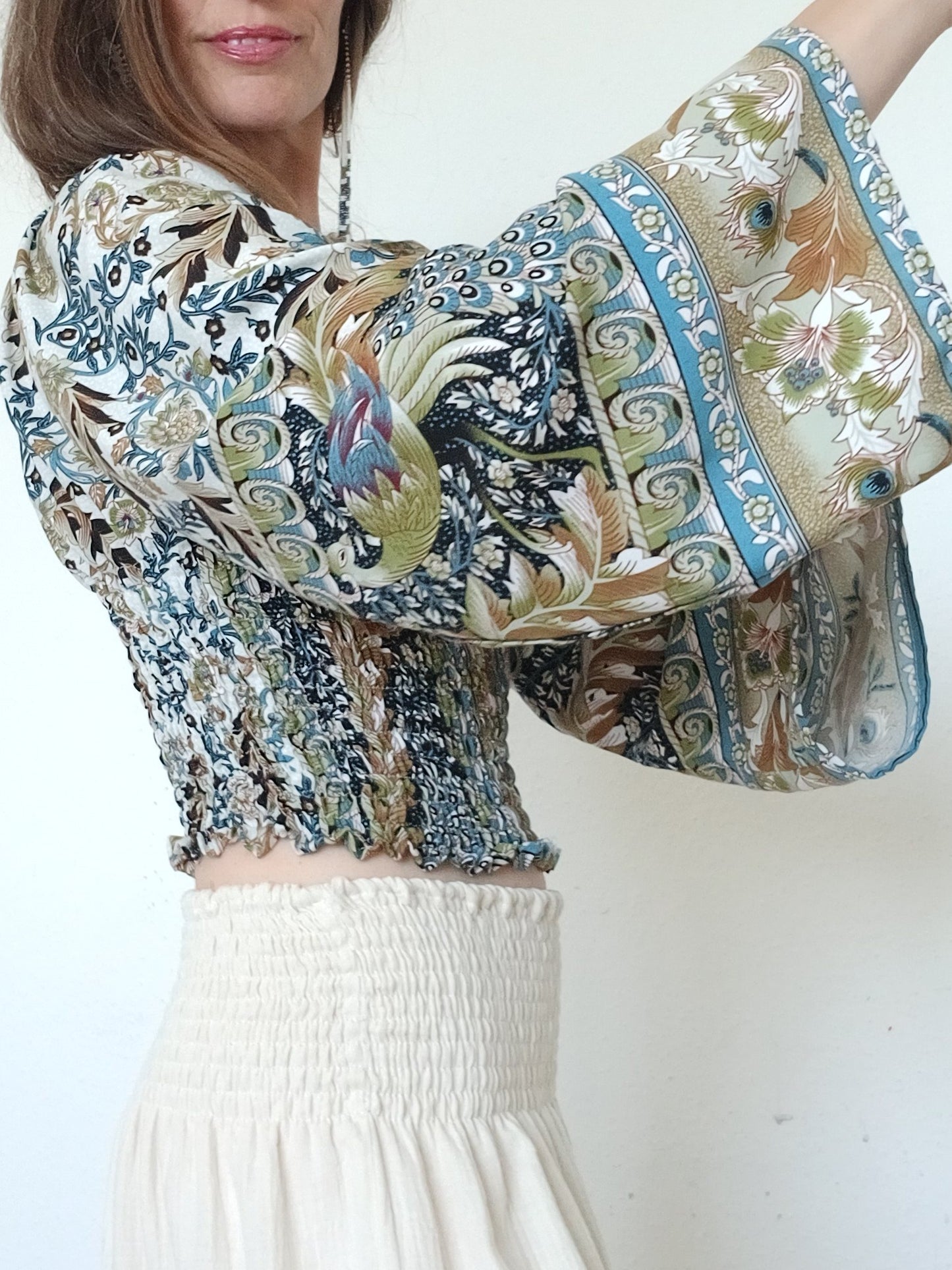 TOP/HALENKA V BOHO STYLU S BORDUROU NA RUKÁVECH