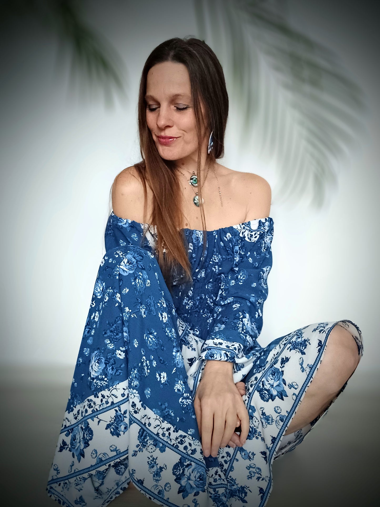 ÚCHVATNÉ BLUE ŠATY KVĚTINOVÉ S BORDUROU