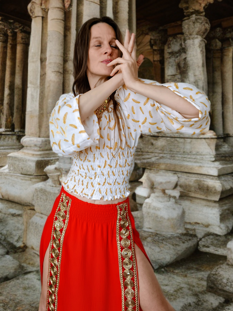 PŮVABNÁ HALENKA /TOP Z KOLEKCE ANTIC