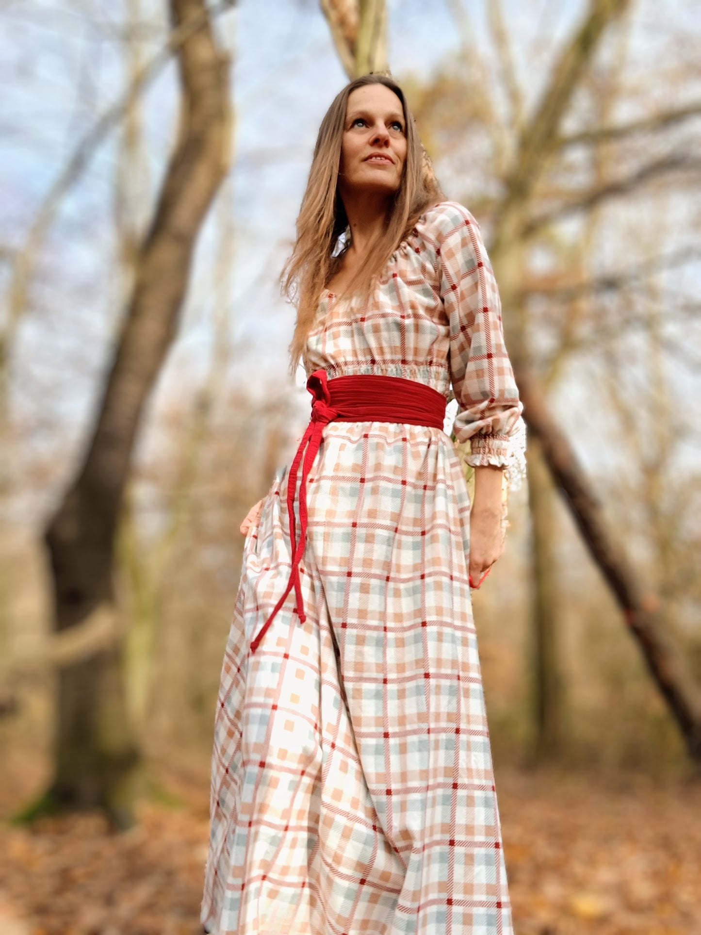 EXLUSÍVNÍ OUTLANDER ŠATY