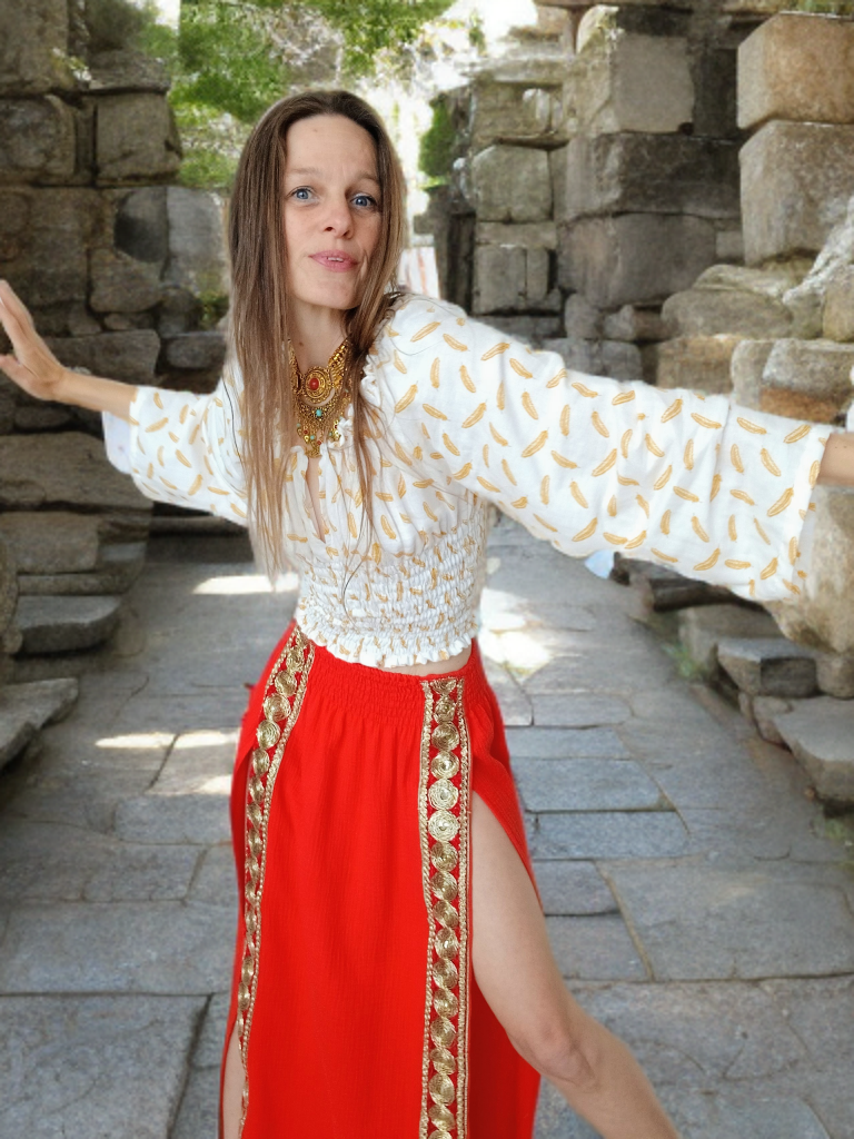 PŮVABNÁ HALENKA /TOP Z KOLEKCE ANTIC