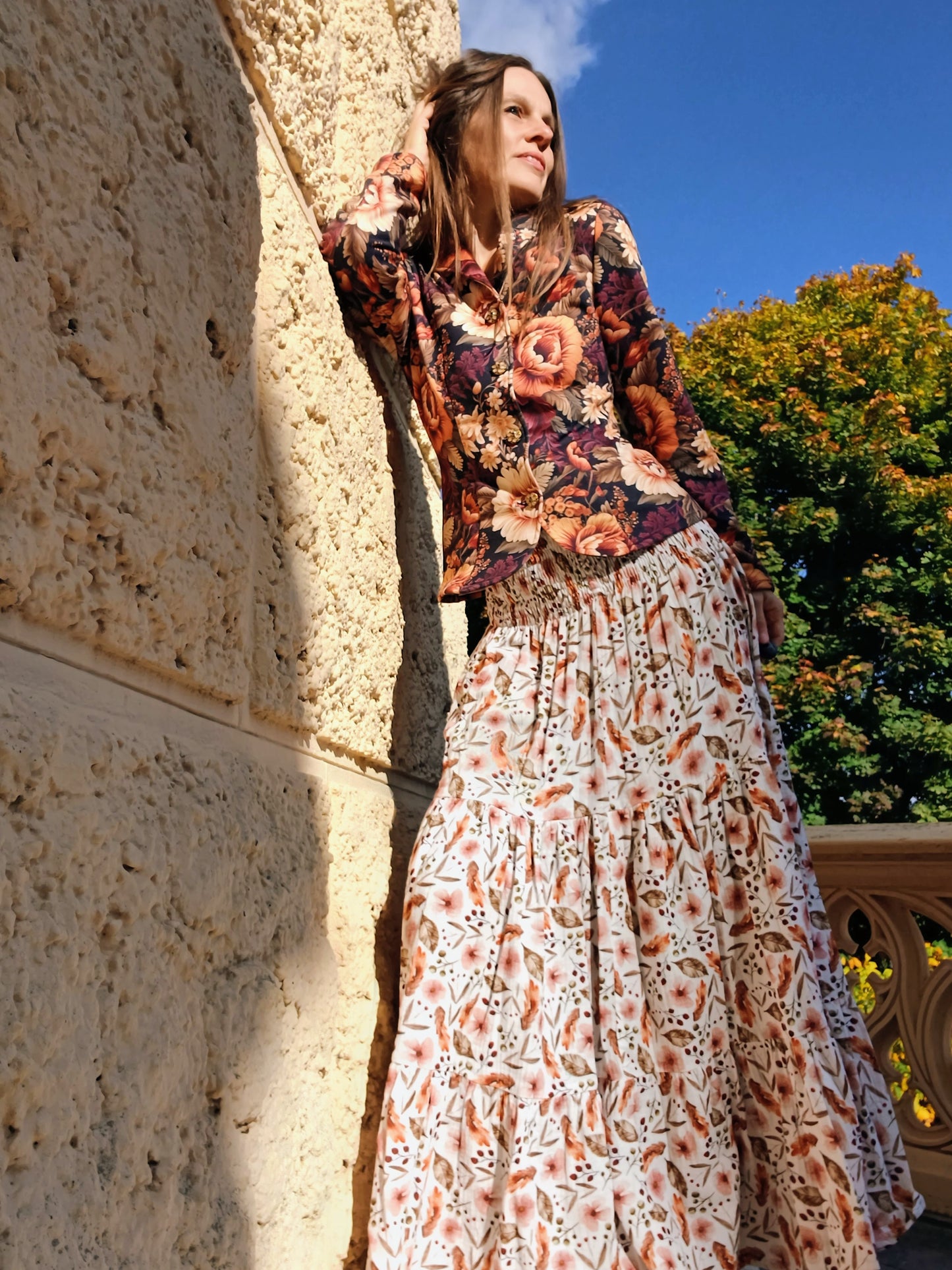 MAXI SUKNĚ KASKÁDOVITÁ BIO MUŠELÍN