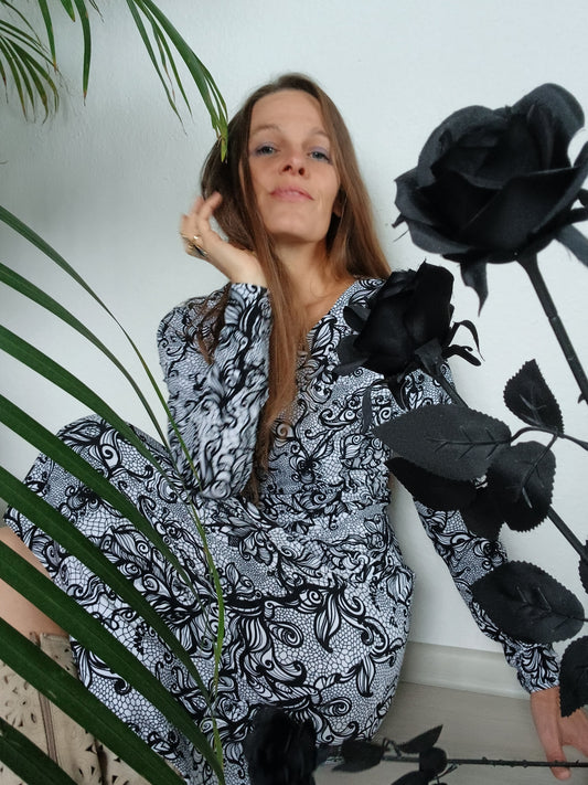 ÚPLETOVÉ ŠATY KRAJKA