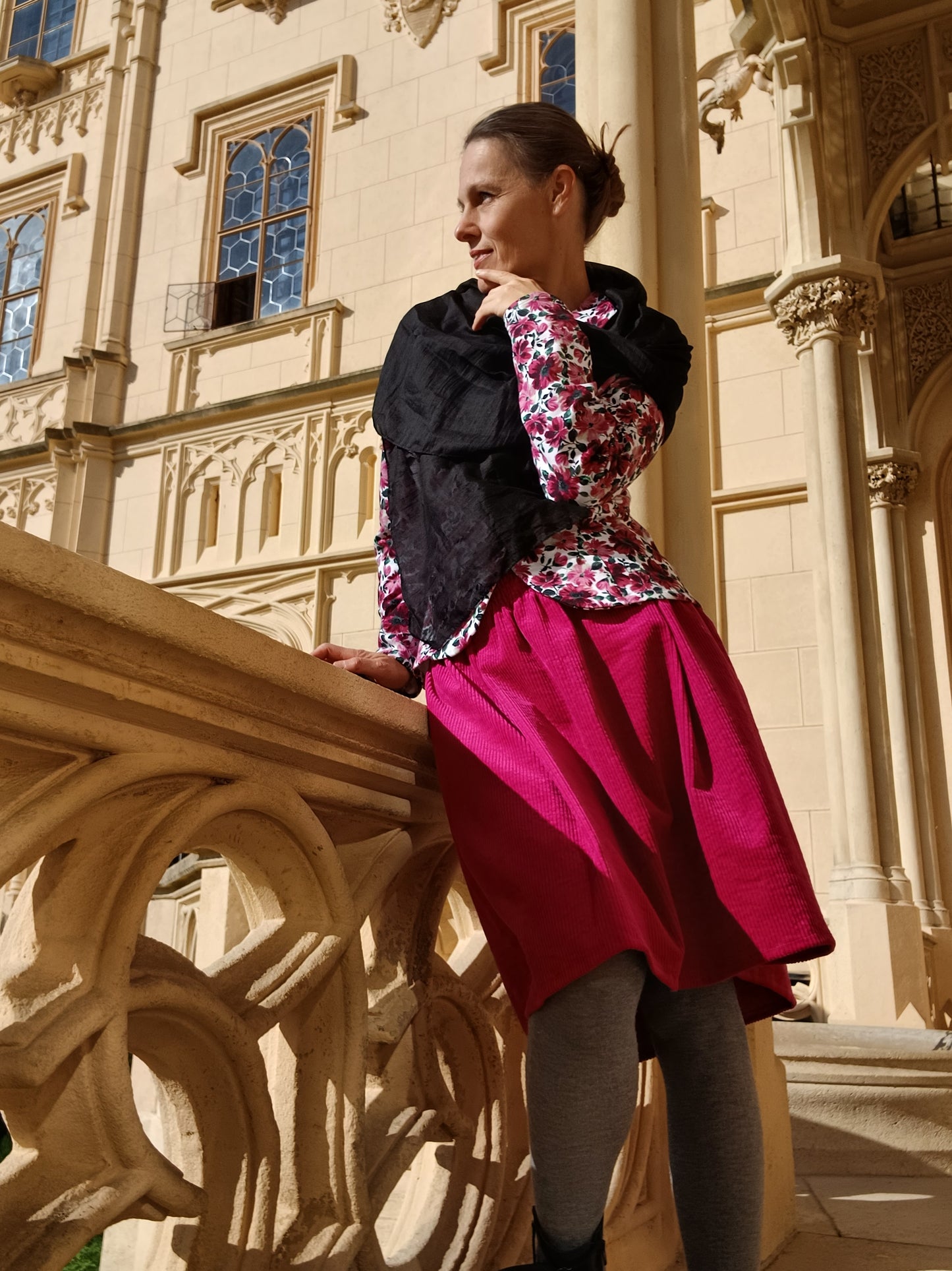 SUKÝNKA KRÁTKÁ Z PEVNĚJŠÍHO MANŠESTRU NÁDHERNÁ  SYTÁ FUCHSIOVÁ