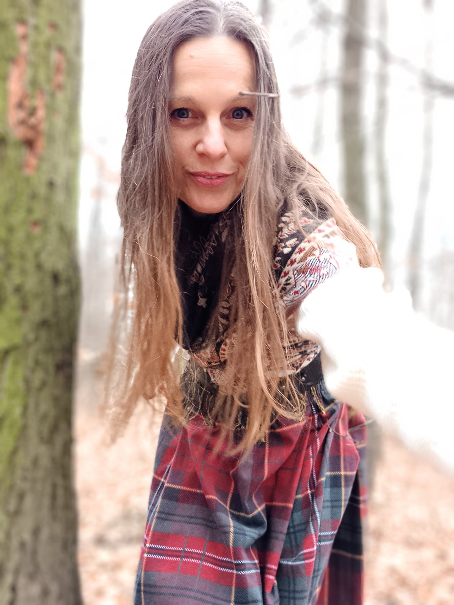 OUTLANDER SUKNĚ ČERVENO ZELENÁ