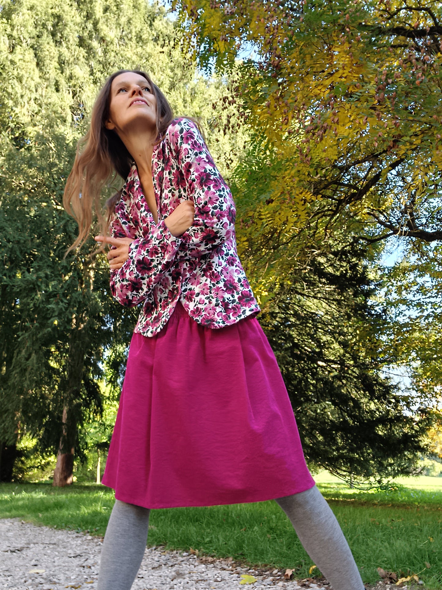 SUKÝNKA KRÁTKÁ Z PEVNĚJŠÍHO MANŠESTRU NÁDHERNÁ  SYTÁ FUCHSIOVÁ