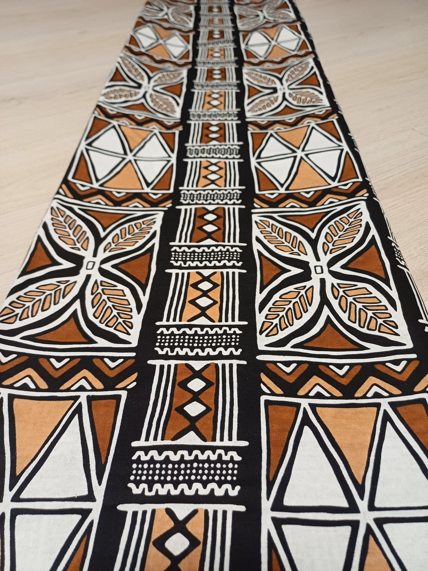 AFRICKÁ LÁTKA ČOKOLÁDOVÁ HNĚDÁ GEO VZOR