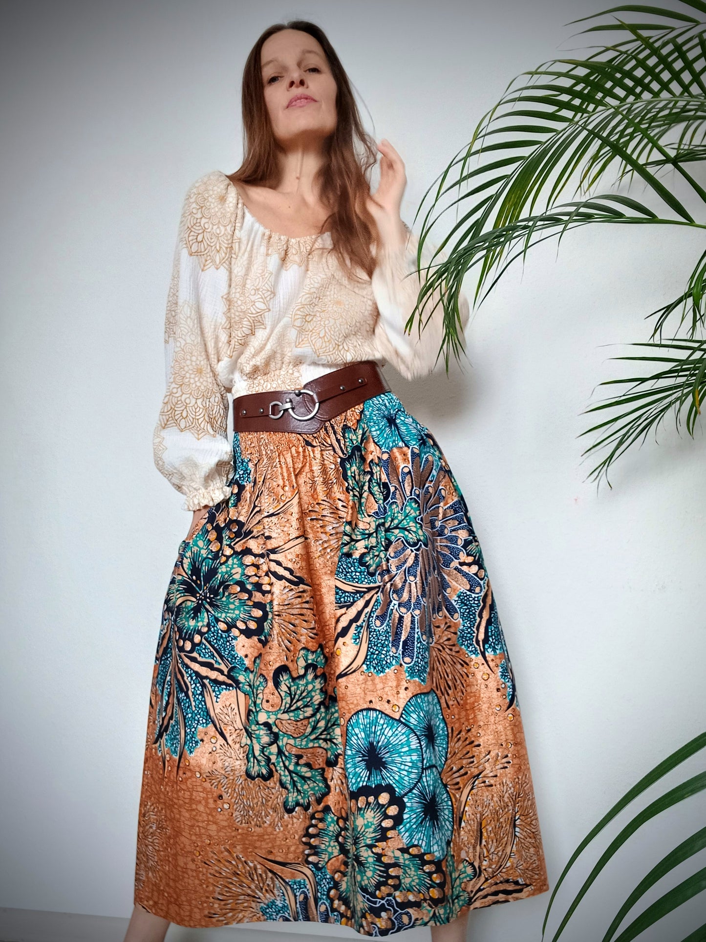 MĚDĚNÁ NÁDHERNÁ EXLUSÍVNÍ SUKNĚ S KAPSAMI