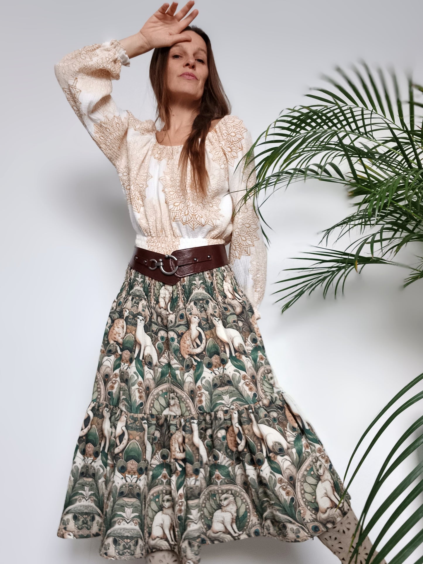 KOČIČÍ KRATŠÍ MUŠELÍNOVÁ S VOLÁNKEM