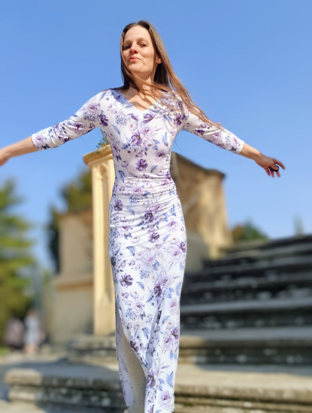 ÚVHVATNÉ ÚPLETOVÉ SEXY ŠATY