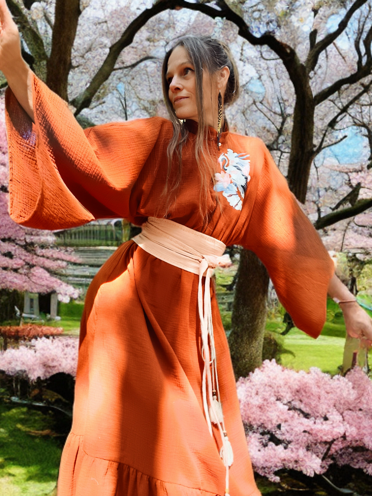 ŠATY V JAPONSKÉM STYLU S OPASKEM