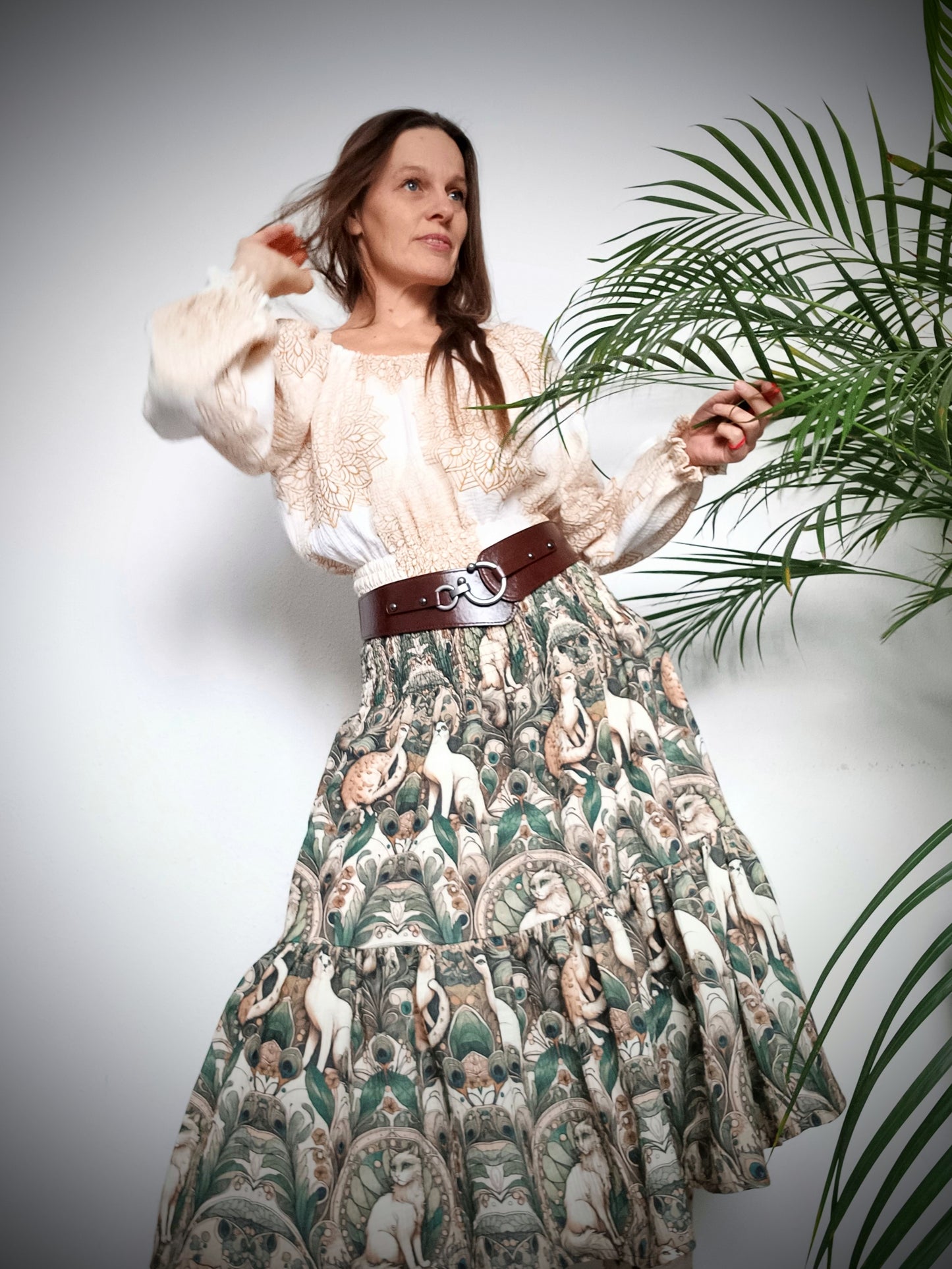 KOČIČÍ KRATŠÍ MUŠELÍNOVÁ S VOLÁNKEM