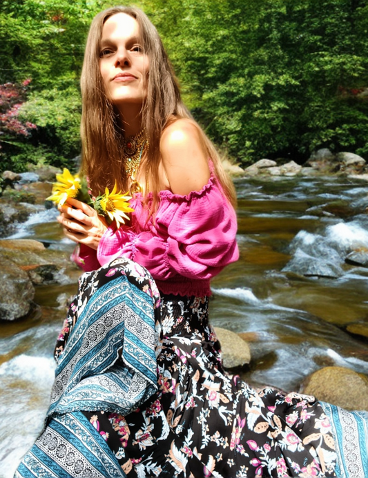BOHO SUKNĚ KASKADOVITÁ S BORDUROU