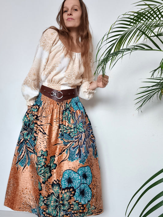 MĚDĚNÁ NÁDHERNÁ EXLUSÍVNÍ SUKNĚ S KAPSAMI