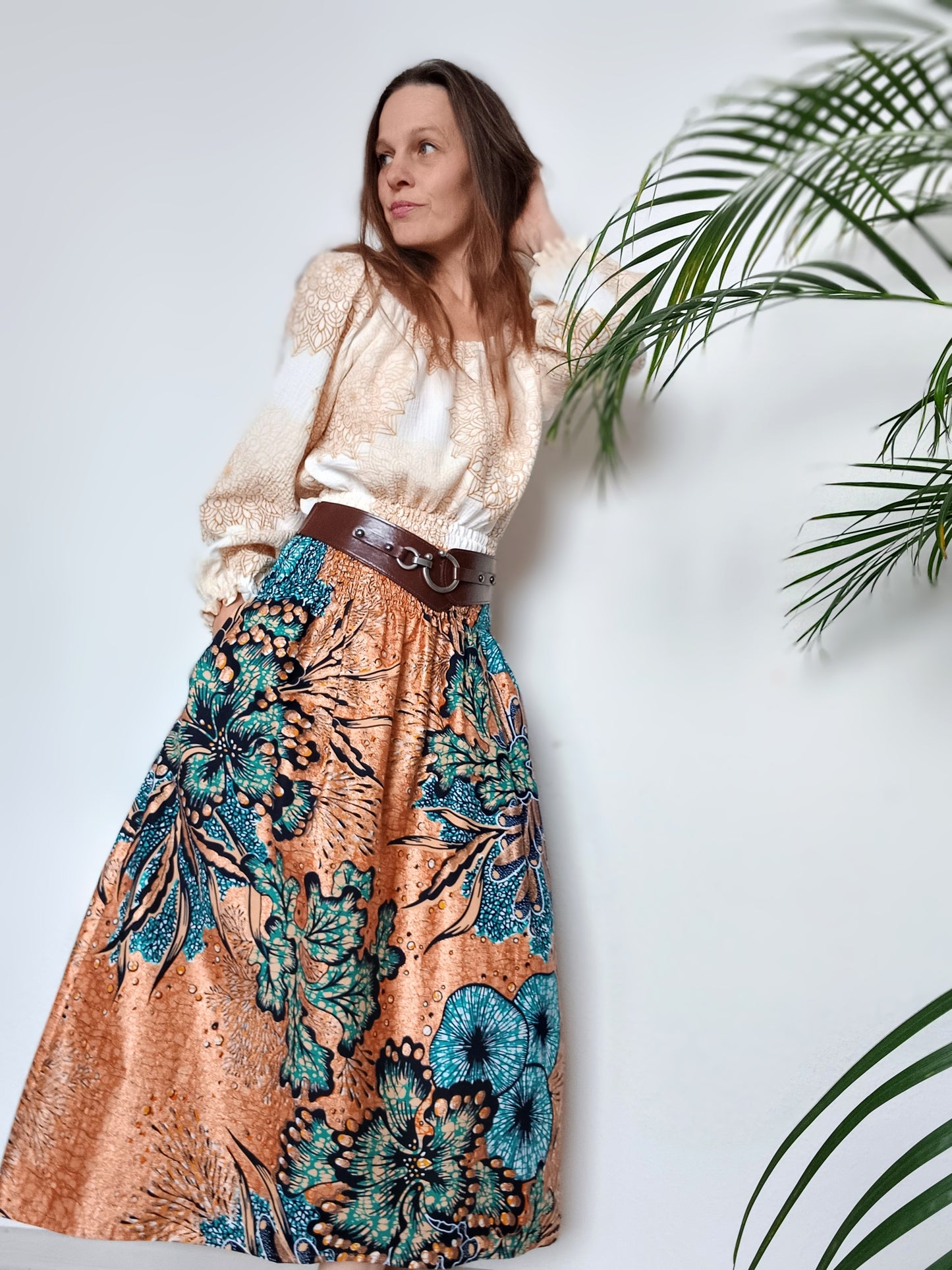 MĚDĚNÁ NÁDHERNÁ EXLUSÍVNÍ SUKNĚ S KAPSAMI