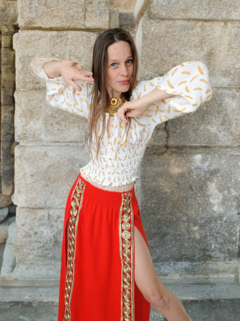 PŮVABNÁ HALENKA /TOP Z KOLEKCE ANTIC