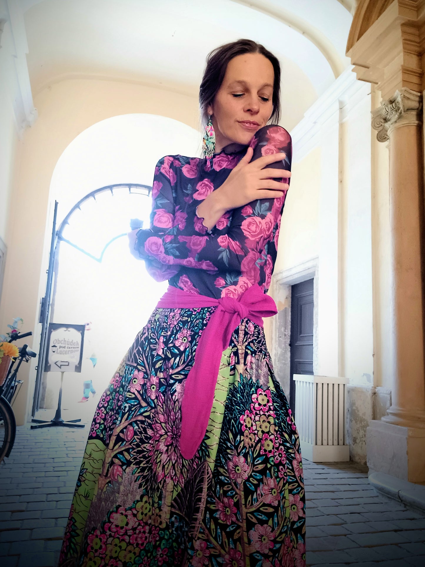 LUXUSNÍ SUKNĚ BAVLNA S DESIGNOVÝM A GLITERS TISKEM