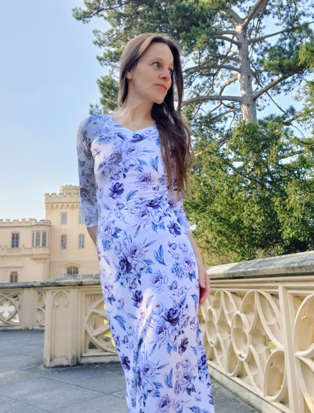 ÚVHVATNÉ ÚPLETOVÉ SEXY ŠATY