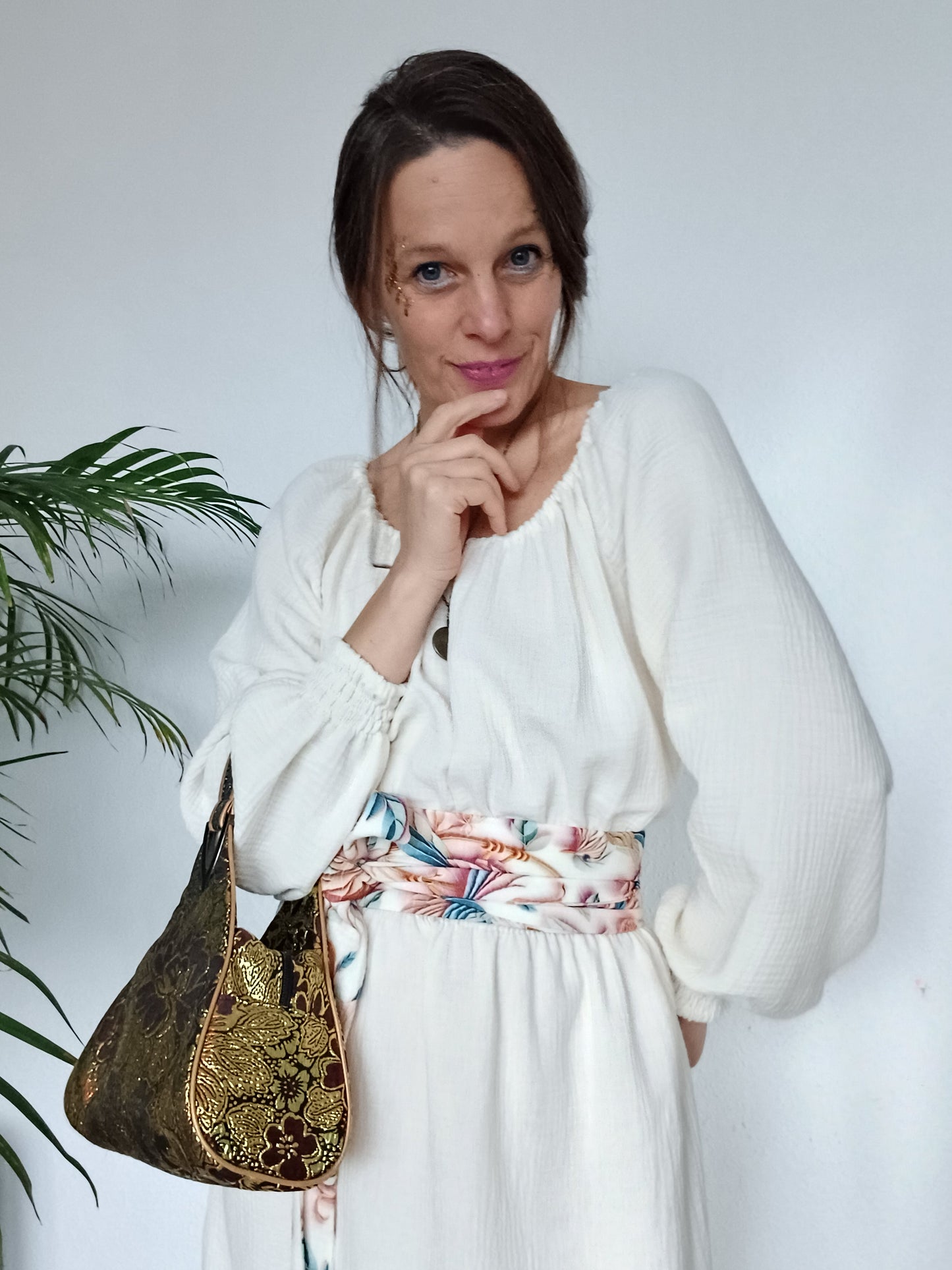 ÚCHVATNÉ NĚŽNÉ ŠATIČKY MUŠELÍNOVÉ CREMA