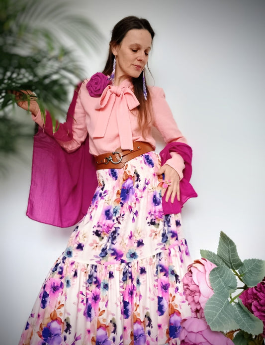 NOBLESNÍ SUKÝNKA KASKÁDOVITÁ