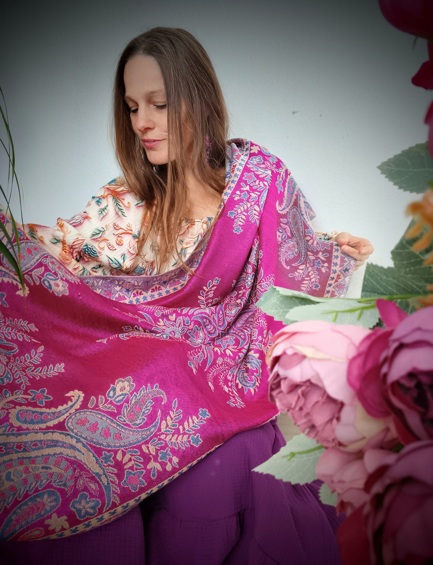 ÚCHVATNÝ PLÉD S PAISLEY VZOREM SYTÁ PINK