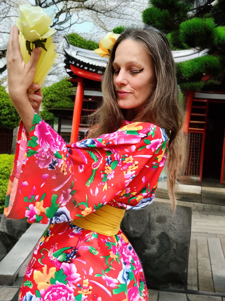 ÚCHVATNÉ ŠATY V JAPONSKÉM STYLU ČERVENÉ