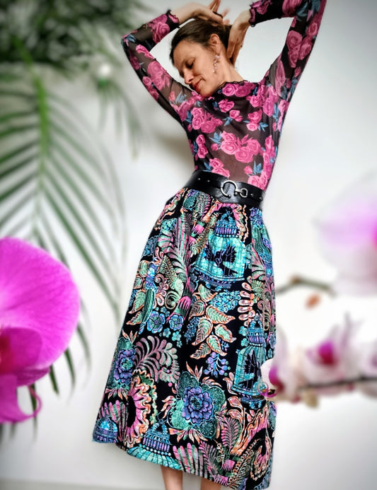 SUKÝNKA PŮVABNÁ STŘEDNÍ DÉLKY